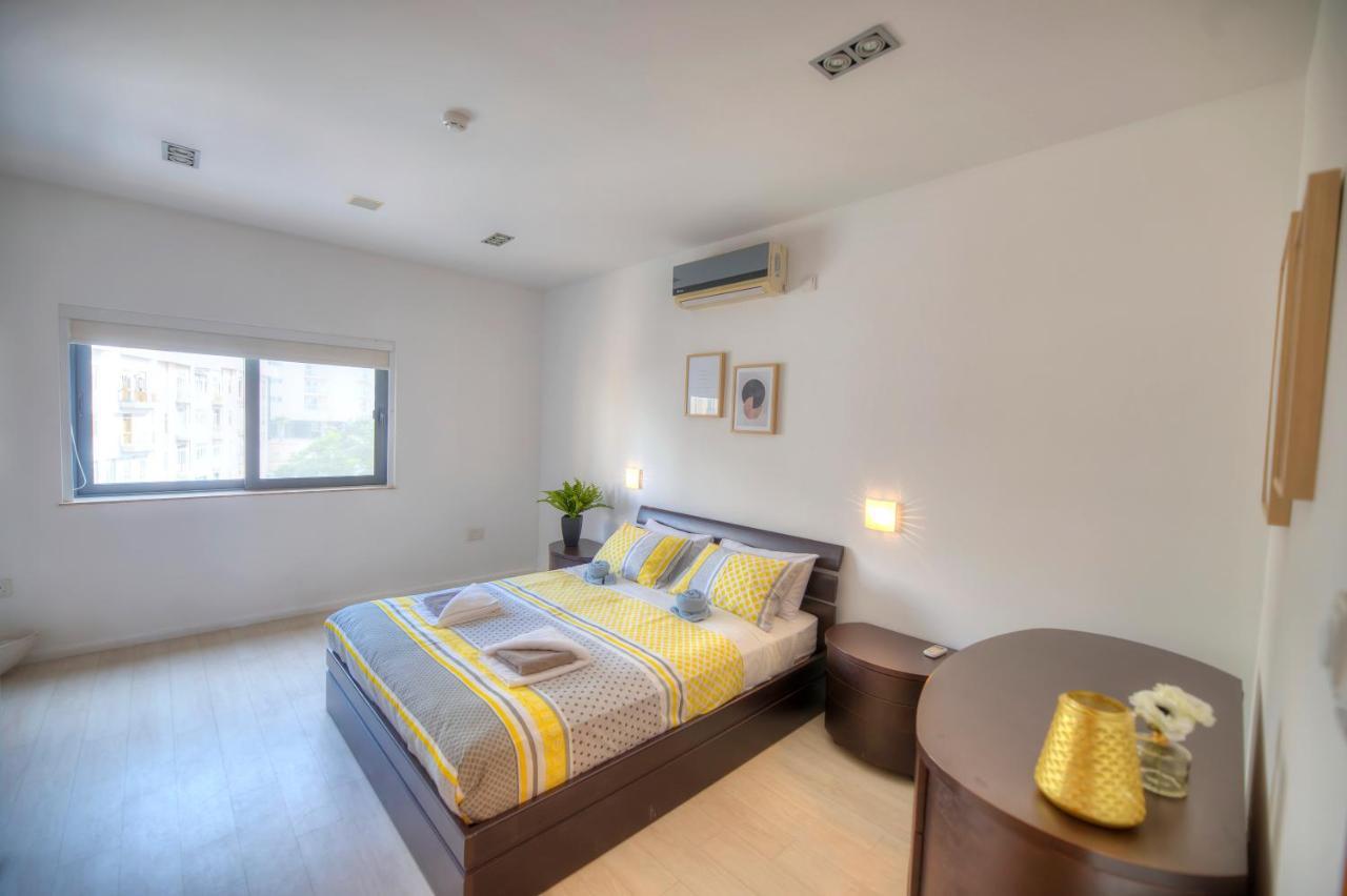 Bright And Spacious 3 Bedroom With Breathtaking Views - Goslm-5 Sliema